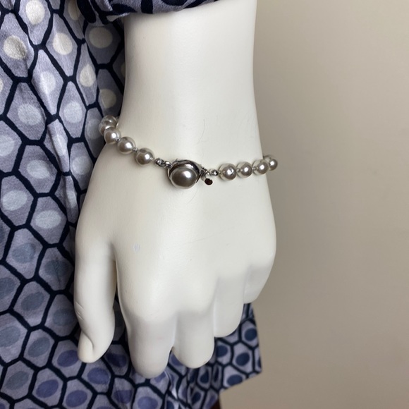 Vintage Grey Pearl Necklace & Bracelet Set - Picture 7 of 7